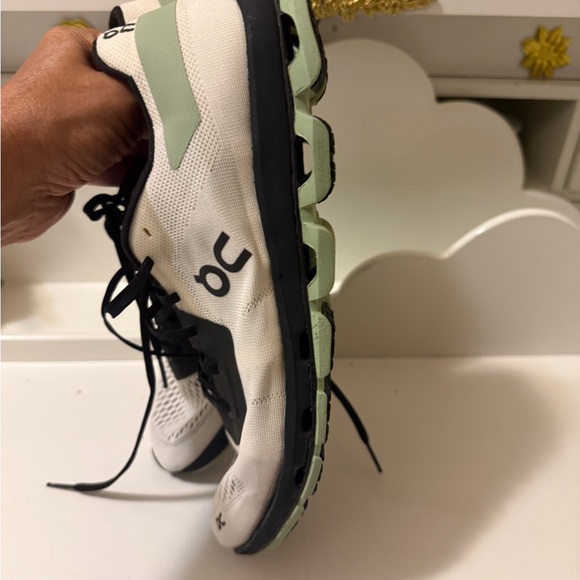 ON Men CLOUDFLASH 2 Sneakers, White/Black/Green - Picture 3 of 13